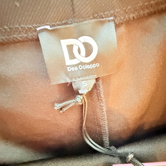 Dee Ocleppo Smooth Stretch Twill Black Flare Pants Seam Detail &Elegant DrapeNWT - Picture 7 of 14